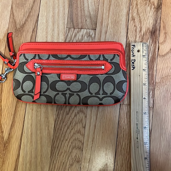 Coach Wristlet - Picture 11 of 12